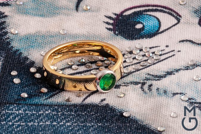 Астрологическое кольцо из золота