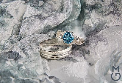 Серебряные обручальные кольца с камнями