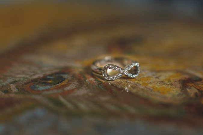 Золотое кольцо для помолвки с бриллиантами