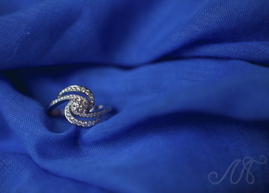 помолвочное кольцо